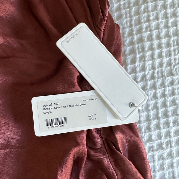 Shona Joy Thalia Gathered Square Neck Midi Dress - Picture 8 of 13